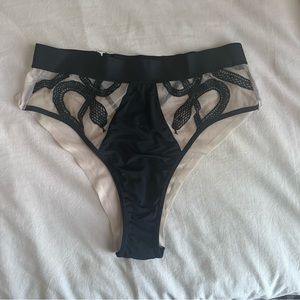 Thistle and Spire Medusa high waisted panties medium